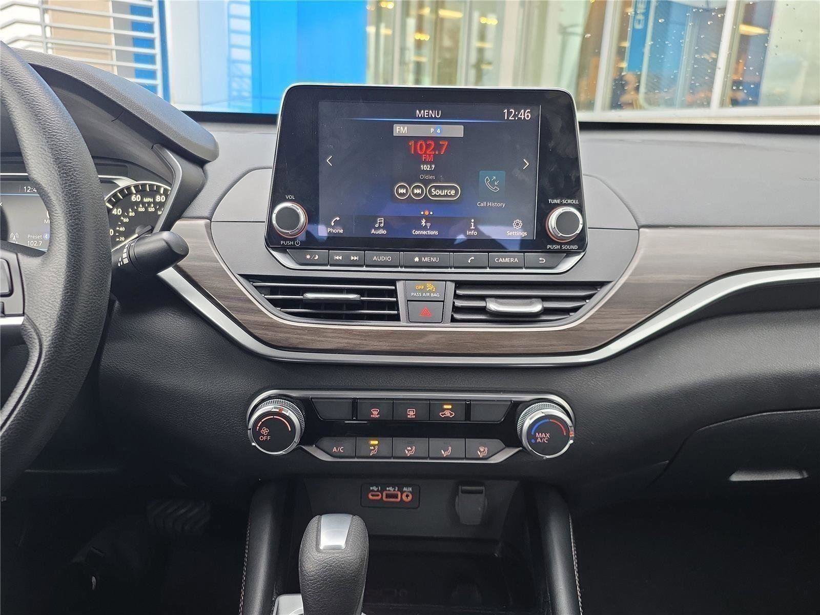 Used 2023 Nissan Altima 2.5 SV FWD image 21