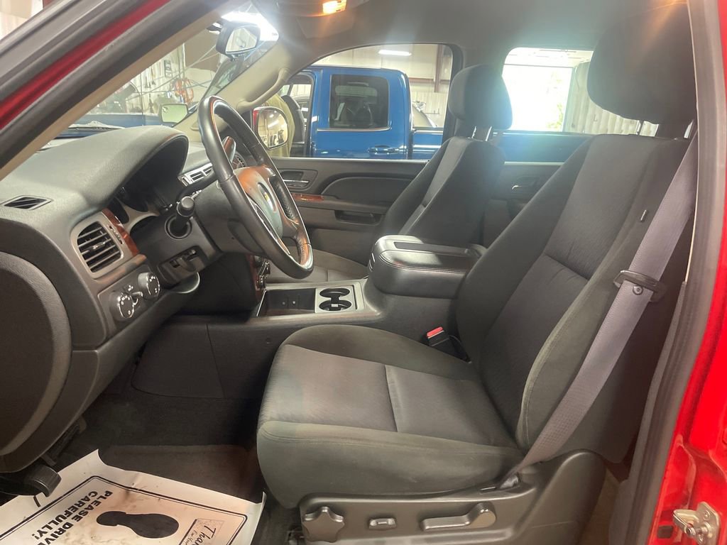 Used 2011 Chevrolet Avalanche LS AWD/4WD image 14