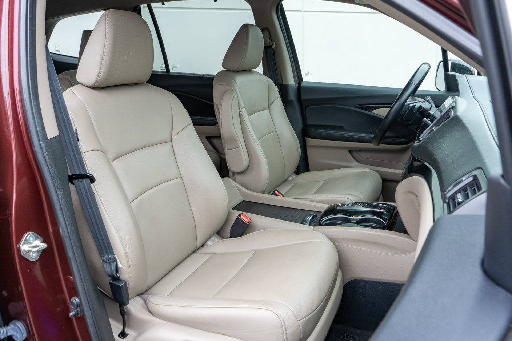 Certified 2020 Honda Pilot Touring image 25