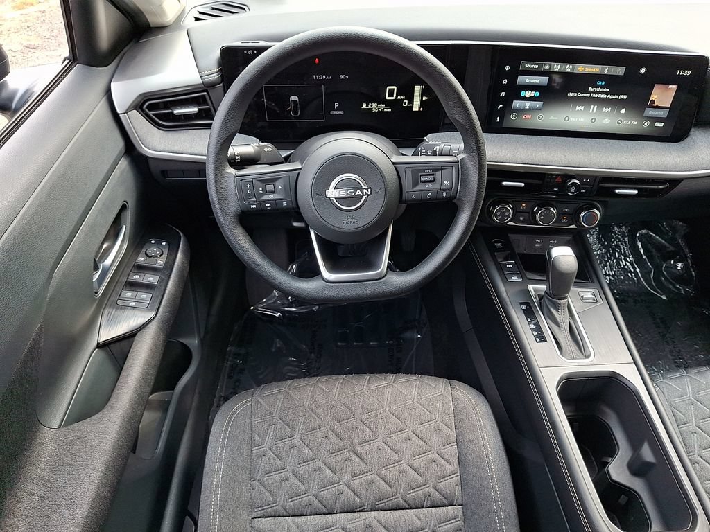 Certified 2025 Nissan Kicks SV AWD/4WD image 12
