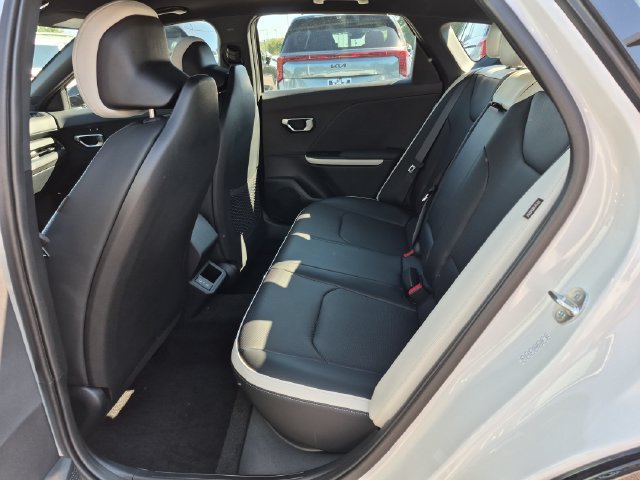 New 2026 Kia K4 EX FWD image 23