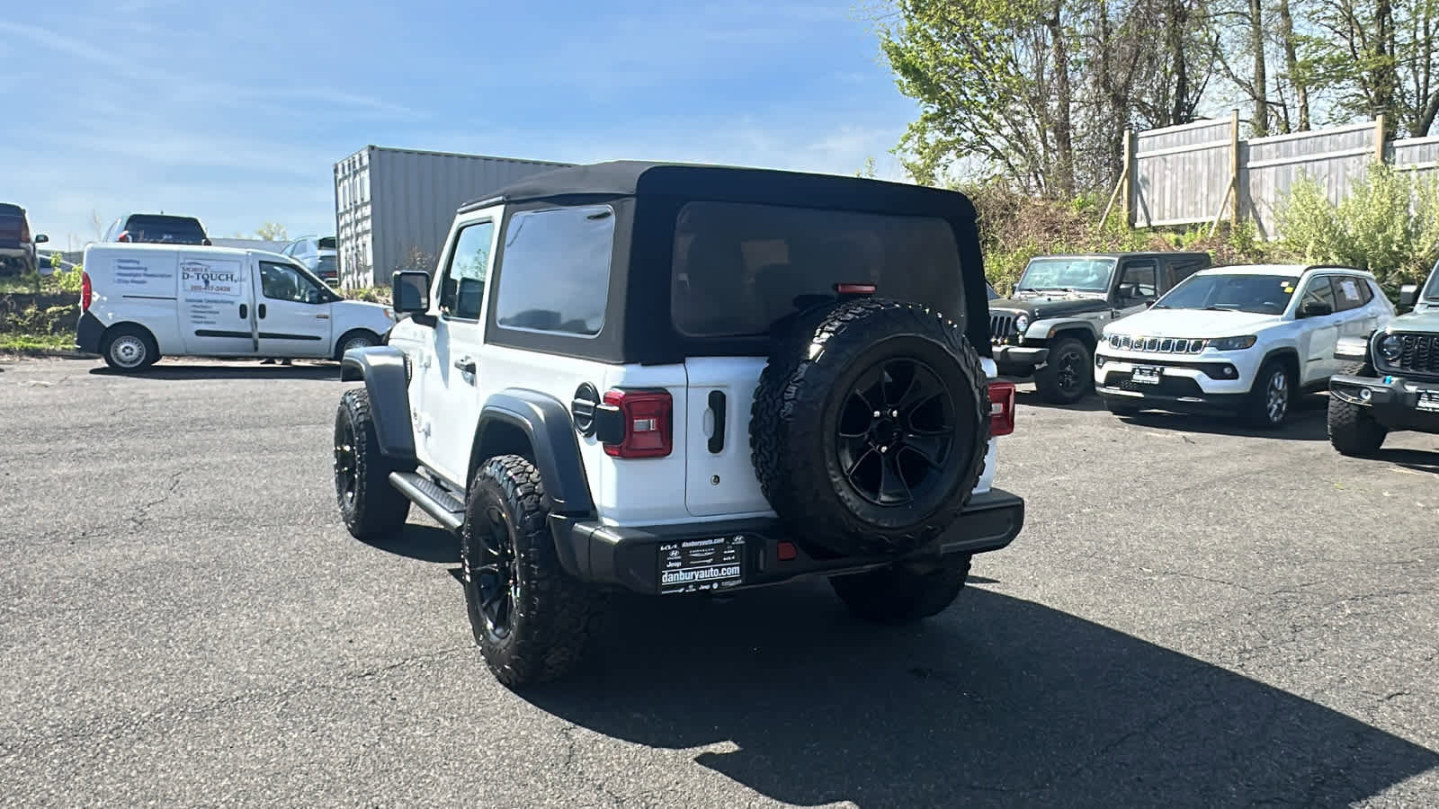 Used 2019 Jeep Wrangler Sport AWD/4WD image 6