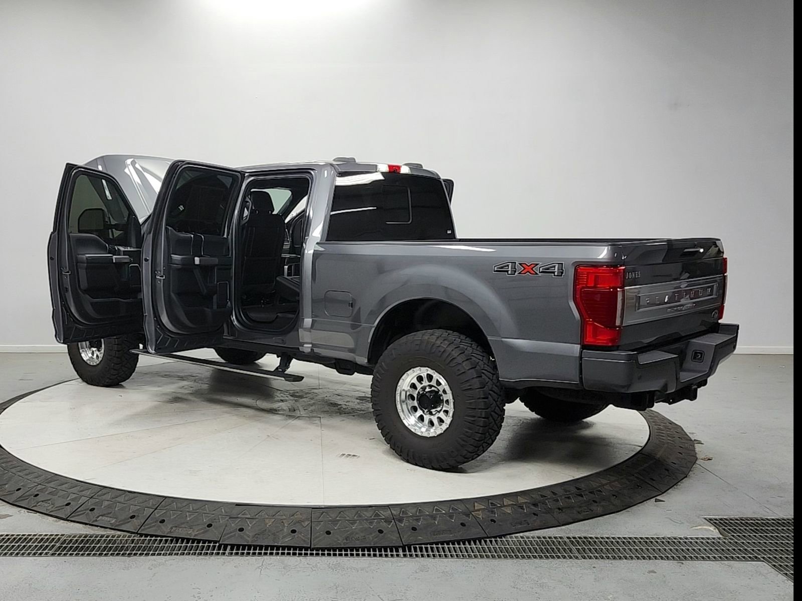 Used 2021 Ford F250 Platinum AWD/4WD image 13