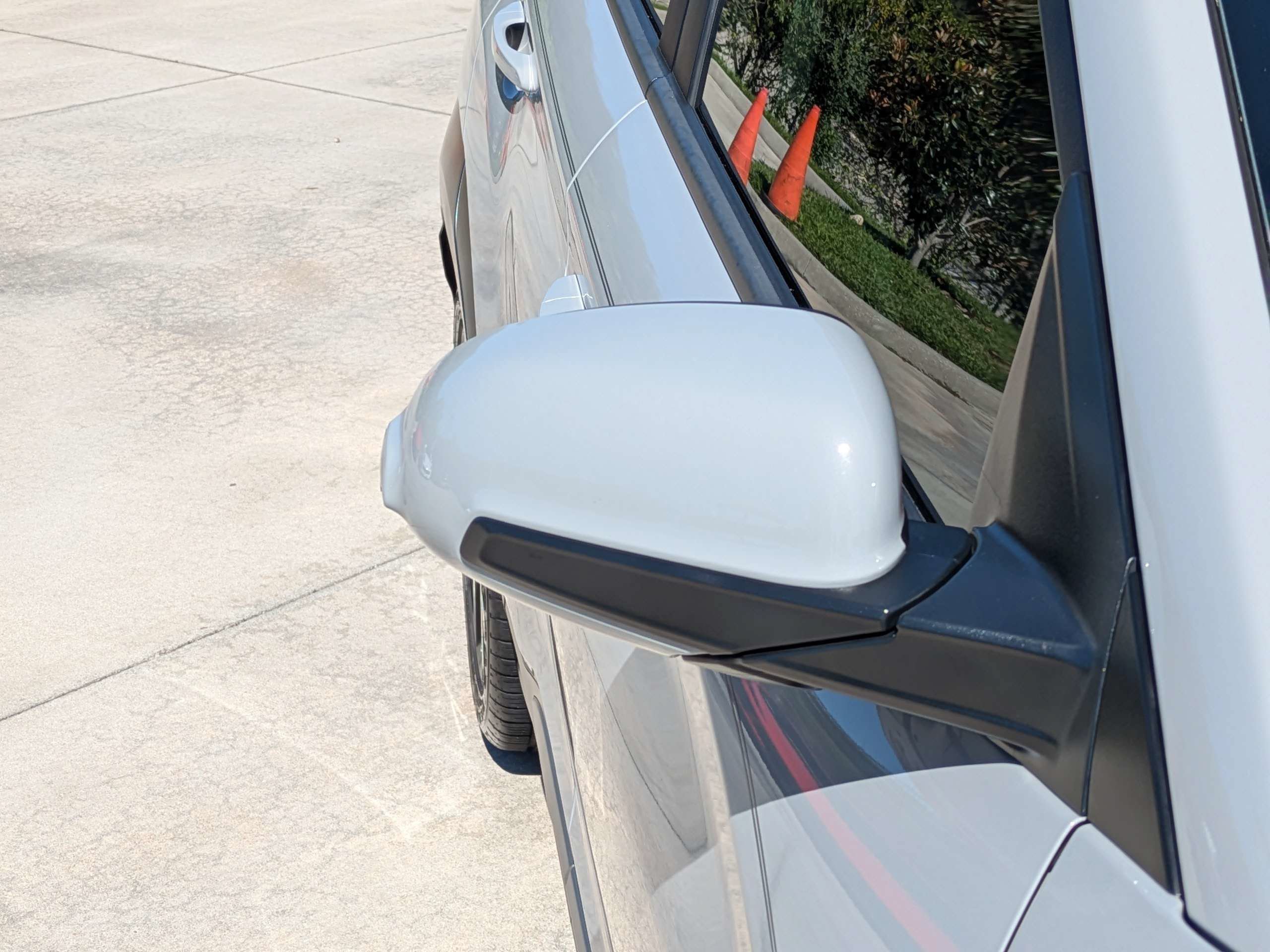 Certified 2023 Hyundai Kona Limited w/ Cargo Package FWD image 8