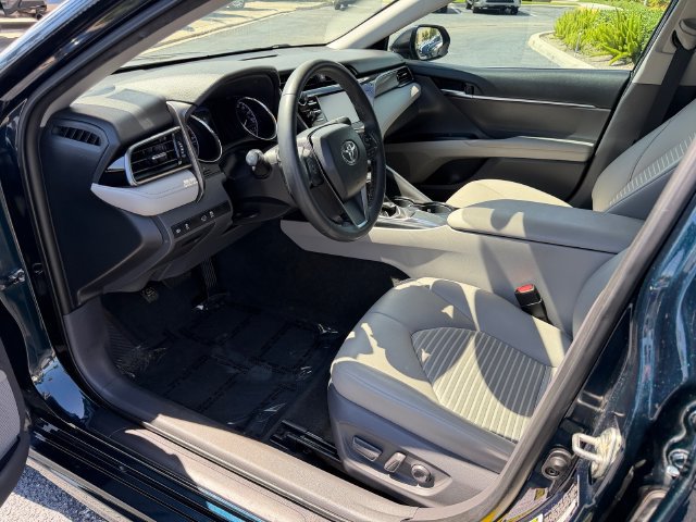 Used 2019 Toyota Camry SE FWD image 12