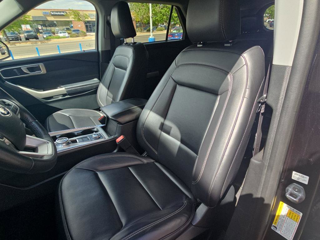 Used 2023 Ford Explorer XLT w/ Equipment Group 202A image 25