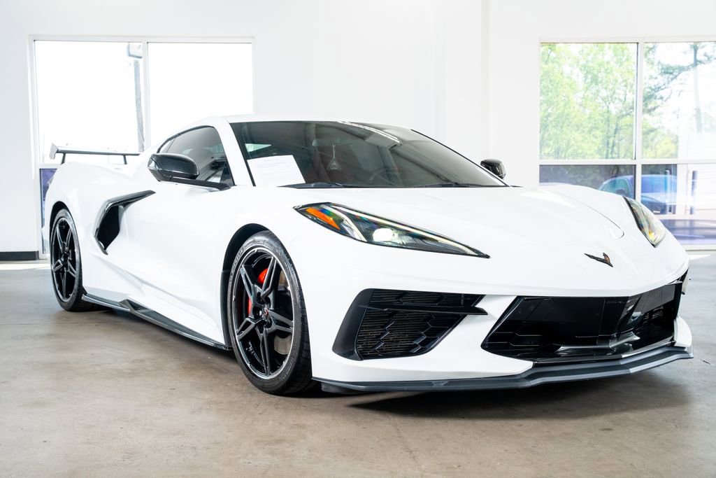 Used 2022 Chevrolet Corvette Stingray Coupe w/ Z51 Performance Package image 4