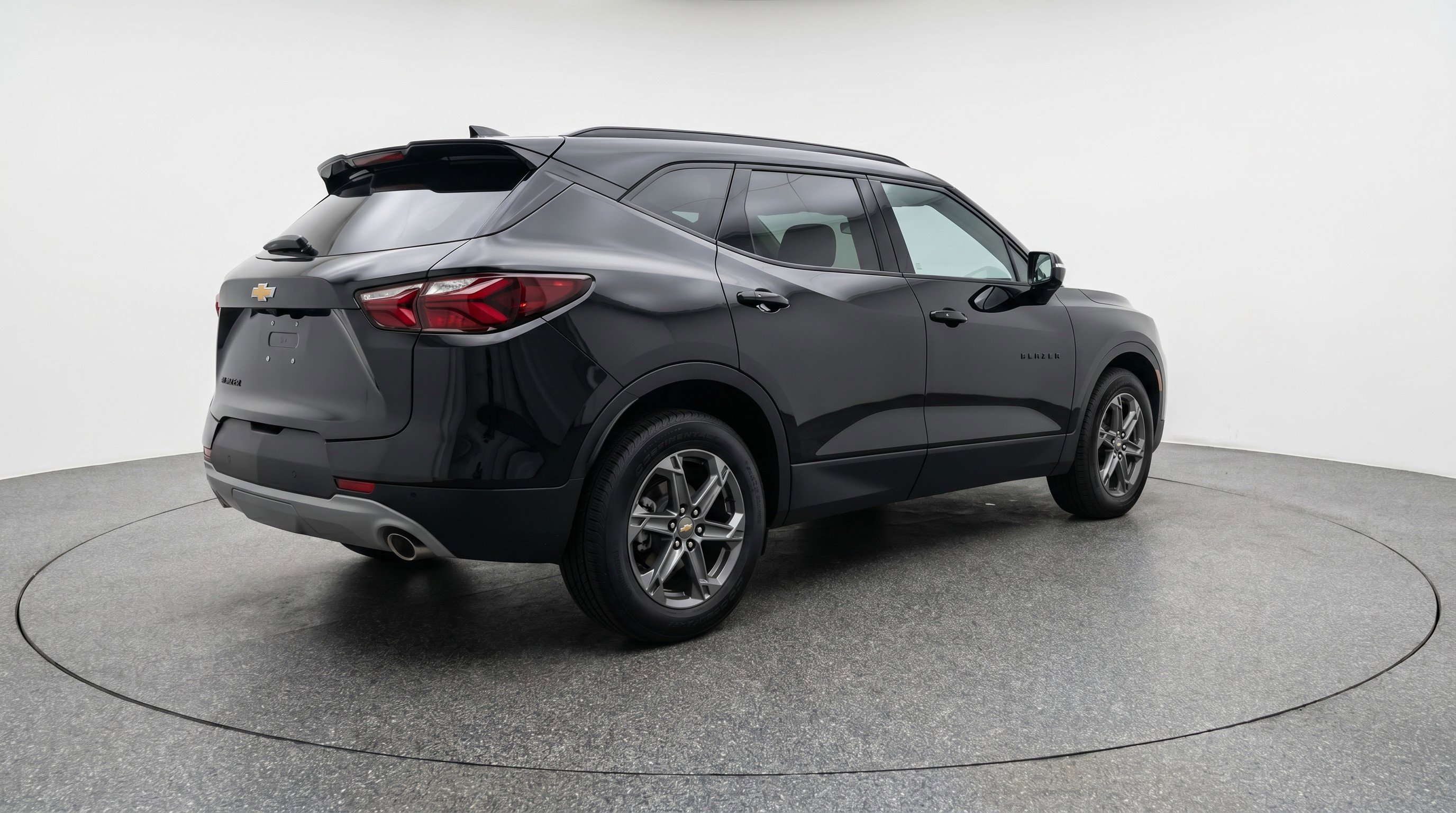 Used 2025 Chevrolet Blazer LT FWD image 9