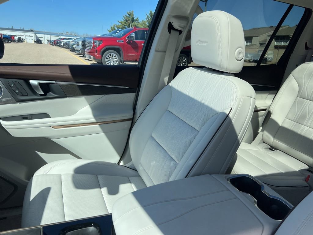 Certified 2025 Buick Enclave Avenir w/ Super Cruise Package FWD image 53