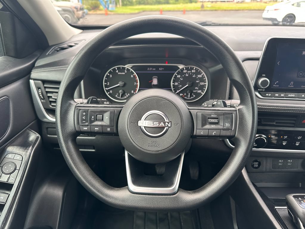 Used 2024 Nissan Rogue S AWD/4WD image 19