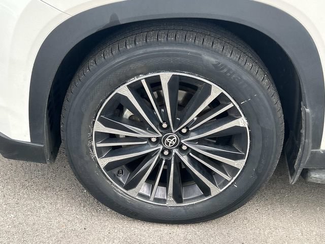 Used 2024 Toyota Grand Highlander AWD Hybrid image 10