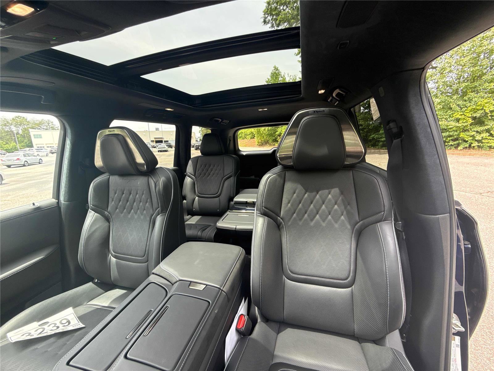 Used 2025 INFINITI QX80 Autograph AWD/4WD image 24