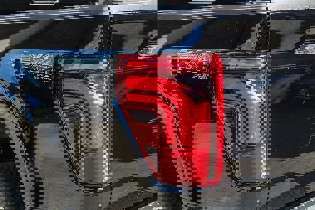 New 2025 Ford F150 Lariat w/ Equipment Group 501A Mid image 9