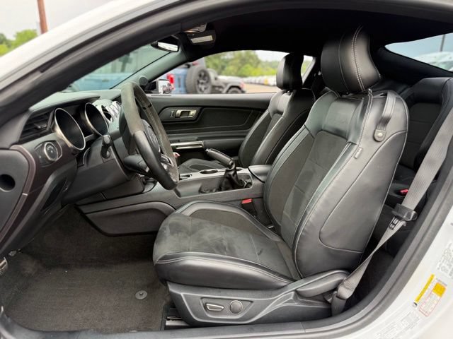 Used 2016 Ford Mustang Shelby GT350 w/ Technology Package RWD image 16