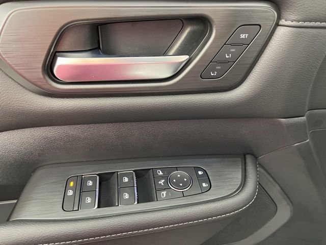 New 2026 Nissan Armada SL w/ Captain's Chari Seat Package image 31