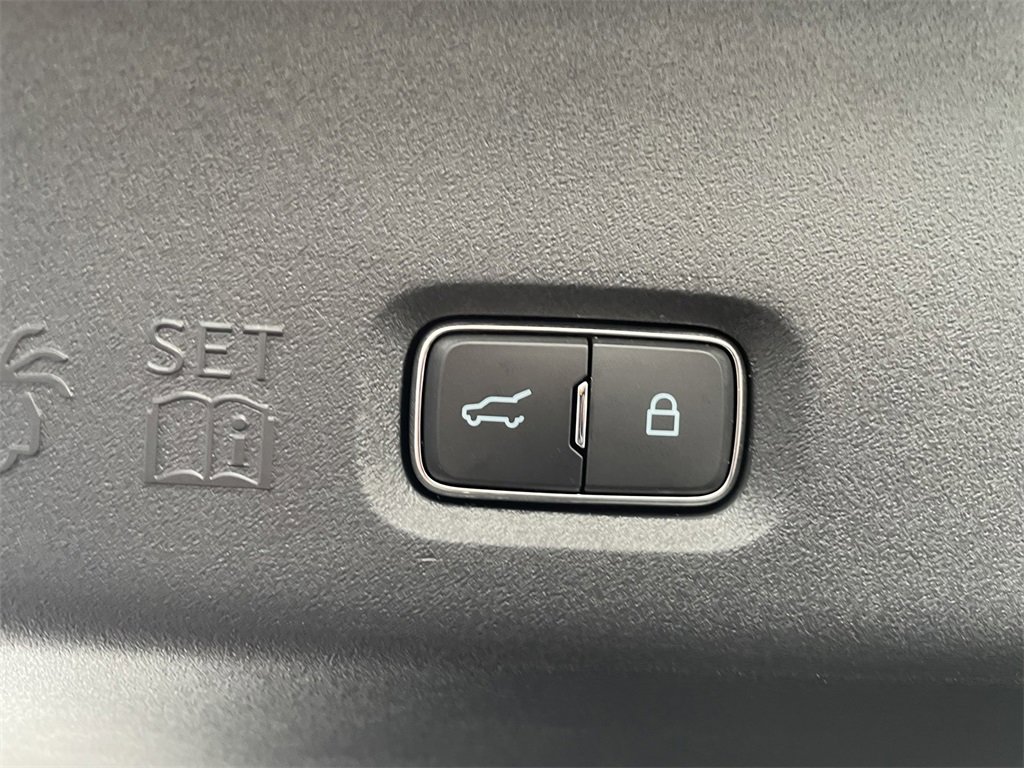 New 2025 Ford Expedition Max Platinum w/ Stealth Performance Package image 12