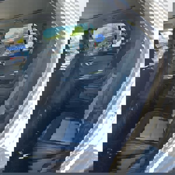 Used 2022 Ford Explorer XLT w/ Equipment Group 202A AWD/4WD image 10