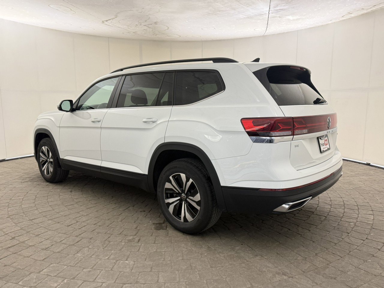 Used 2025 Volkswagen Atlas SE image 5