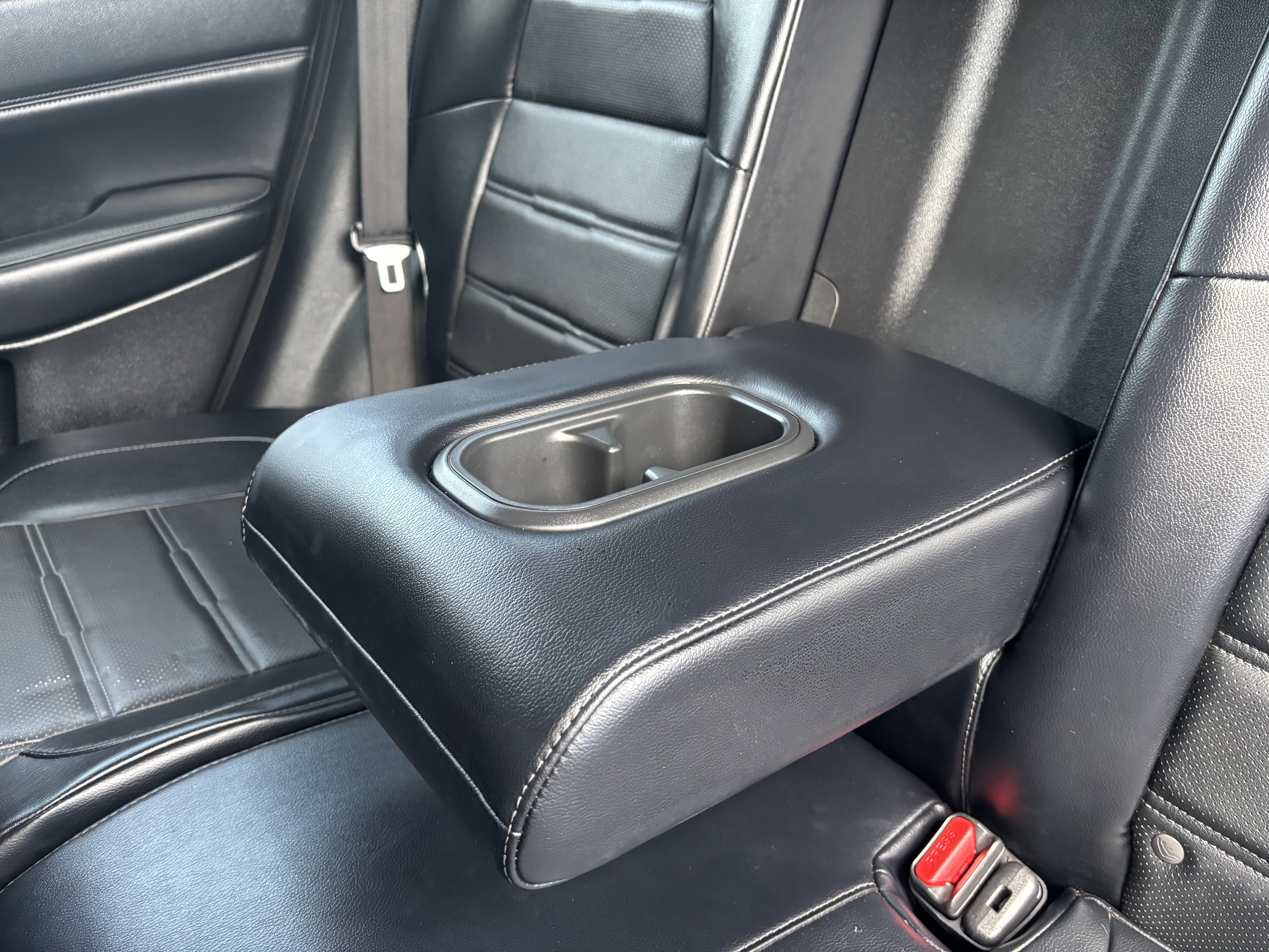 Used 2018 Honda CR-V Touring image 38