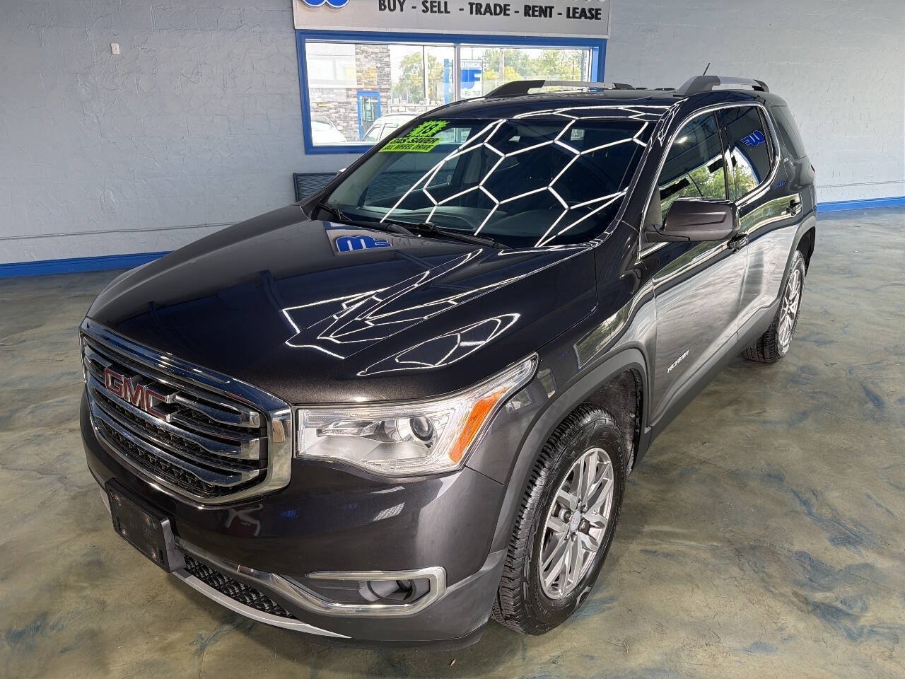 Used 2019 GMC Acadia SLE w/ GMC Pro Grade Package AWD/4WD image 5