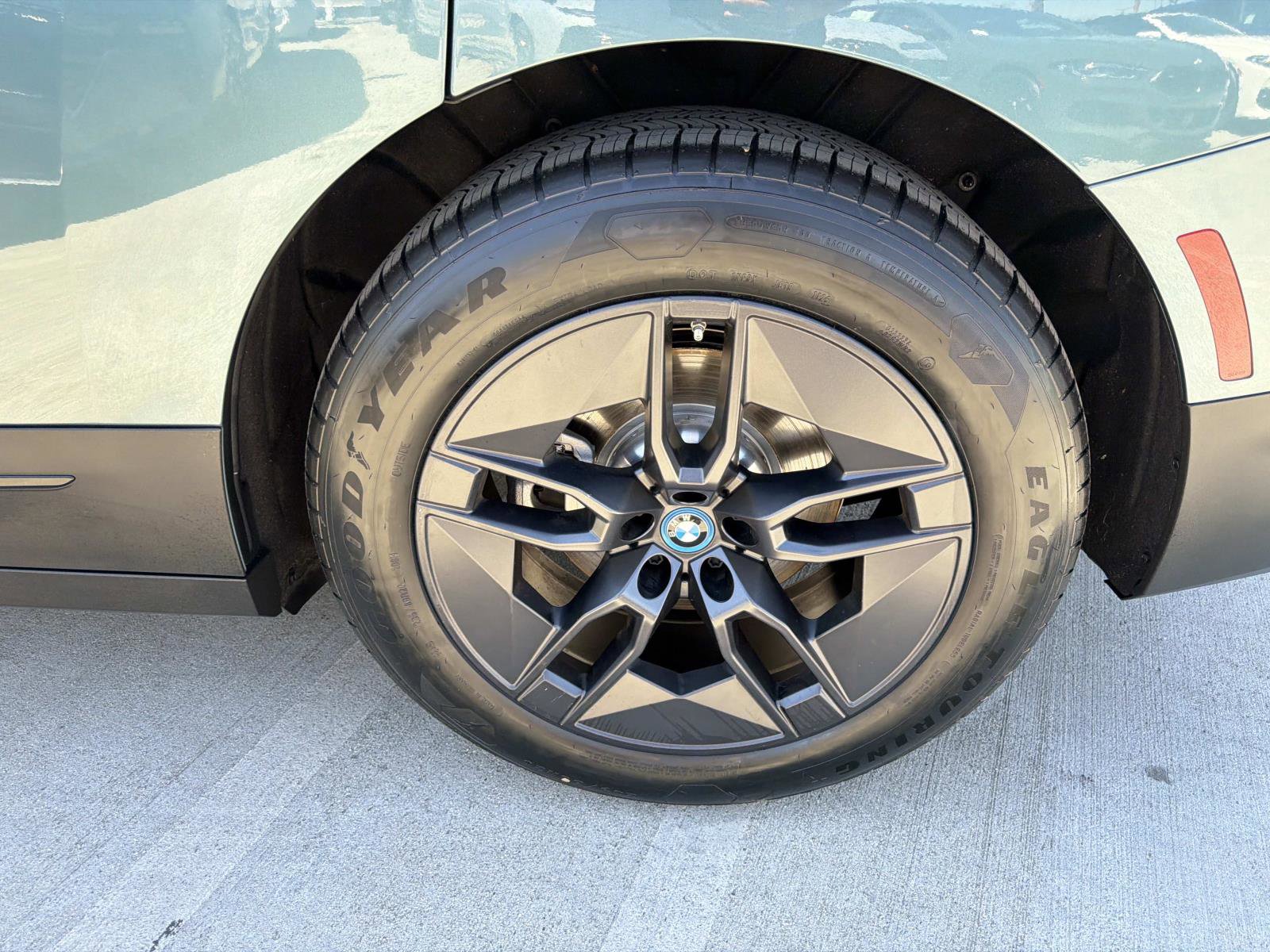 Certified 2025 BMW iX xDrive50 image 6