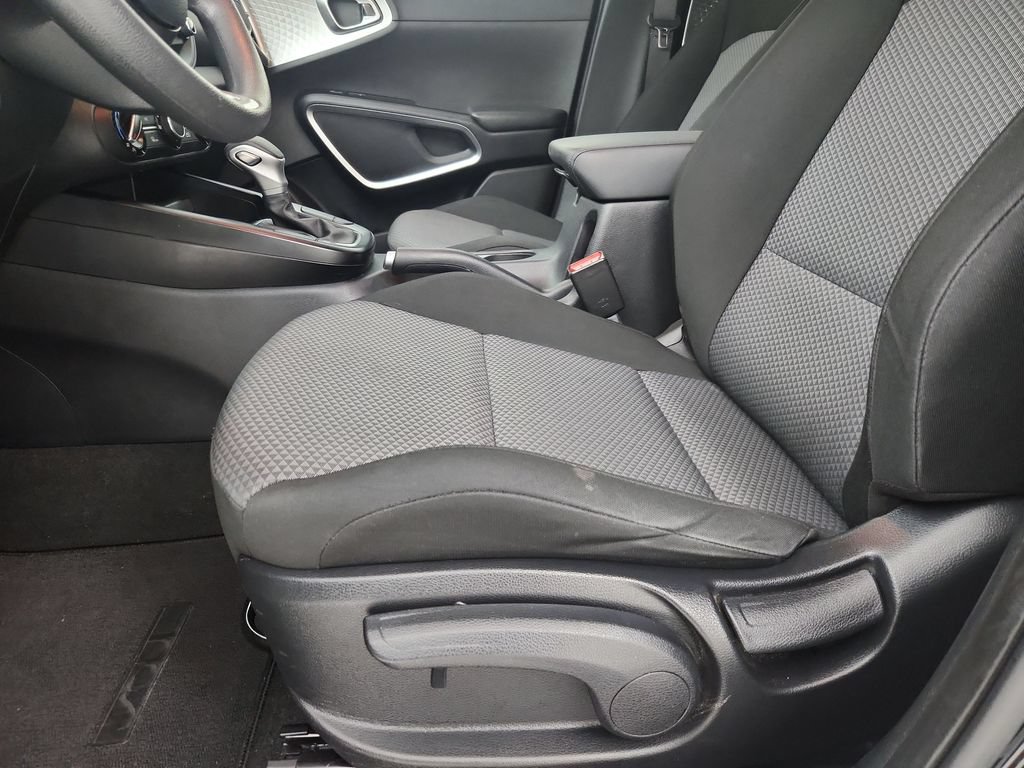 Used 2022 Kia Soul LX w/ Technology Package FWD image 21
