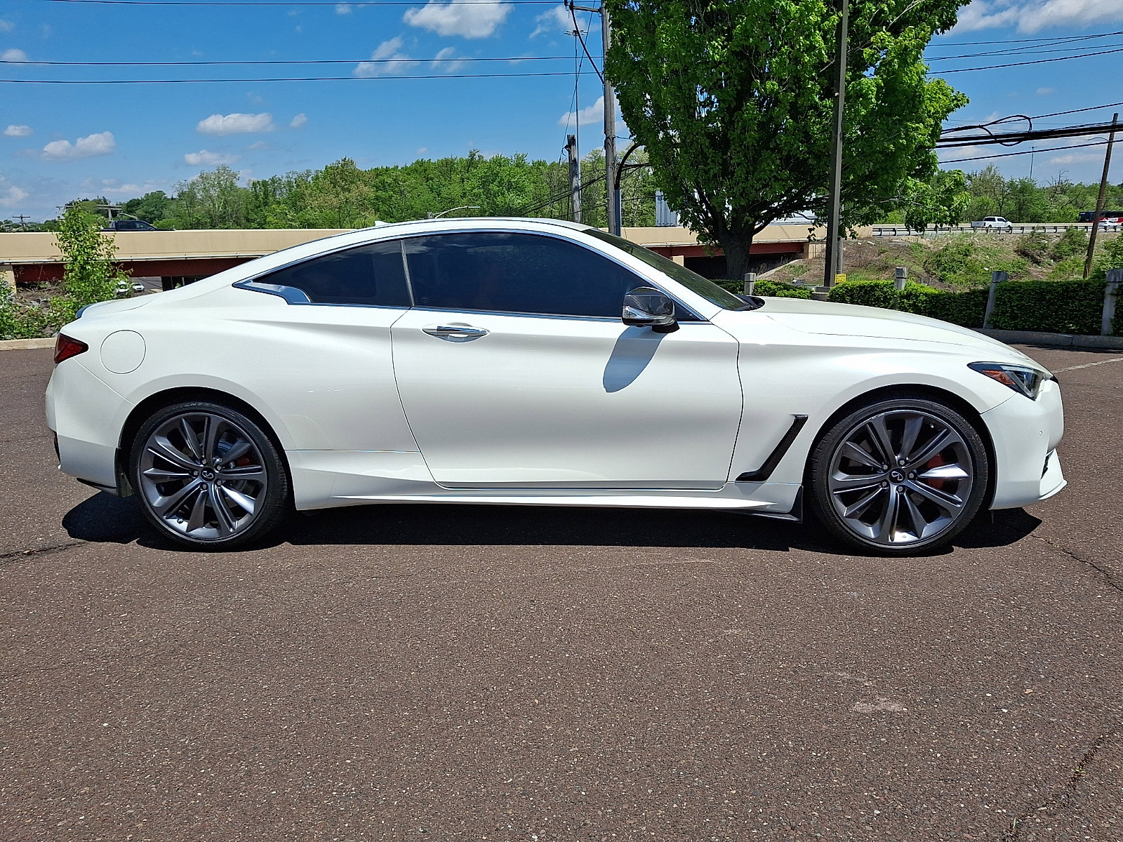 Certified 2022 INFINITI Q60 Red Sport 400 w/ Carbon Fiber Package AWD/4WD image 7