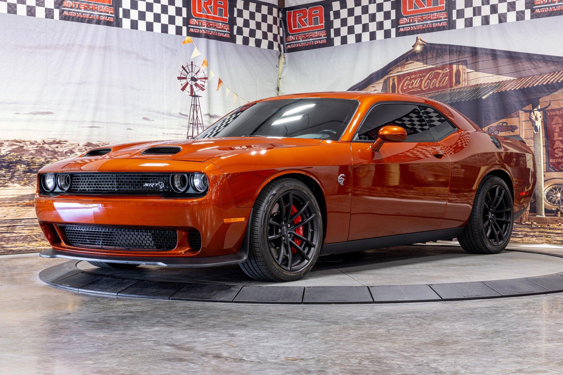 Used 2023 Dodge Challenger SRT Hellcat RWD image 2