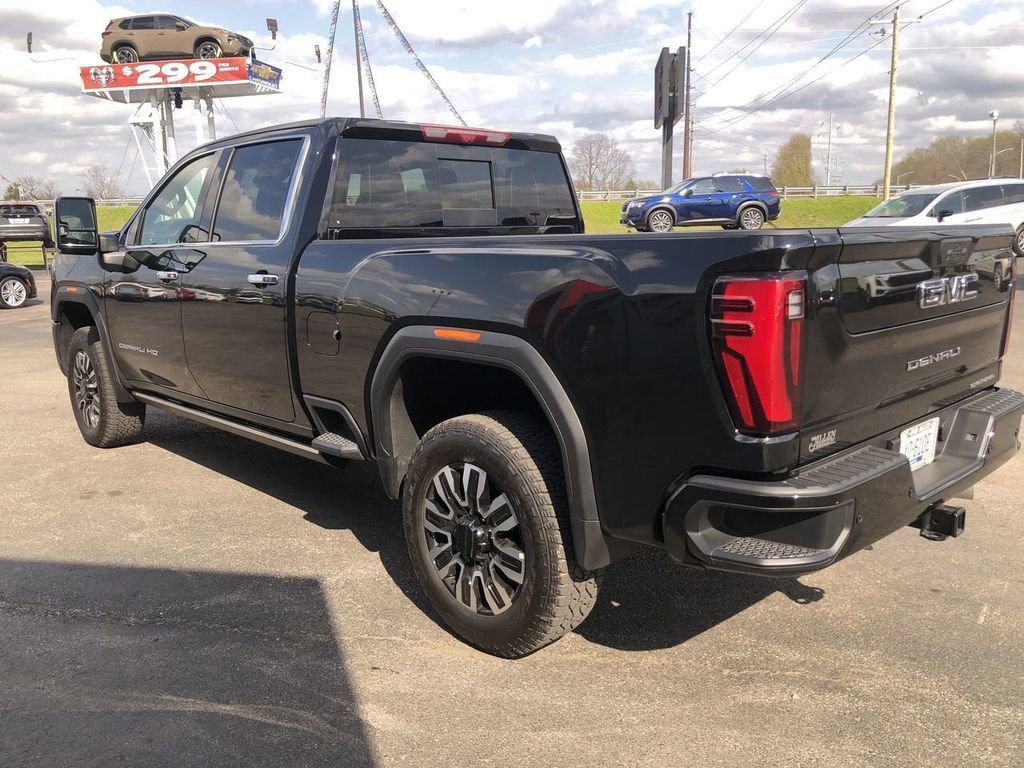 Used 2025 GMC Sierra 2500 Denali Ultimate image 12