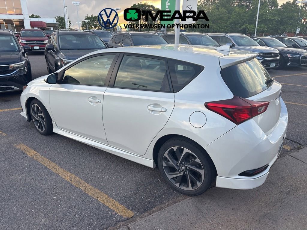 Used 2017 Toyota Corolla iM w/ Carpet Mat Package FWD image 2