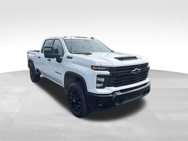 Used 2025 Chevrolet Silverado 2500 Custom w/ Custom Value Package AWD/4WD image 3