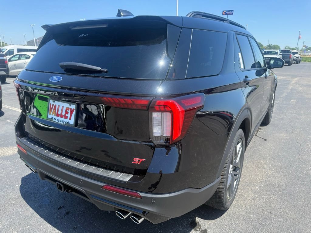New 2026 Ford Explorer ST w/ Sun And Sound Package AWD/4WD image 3