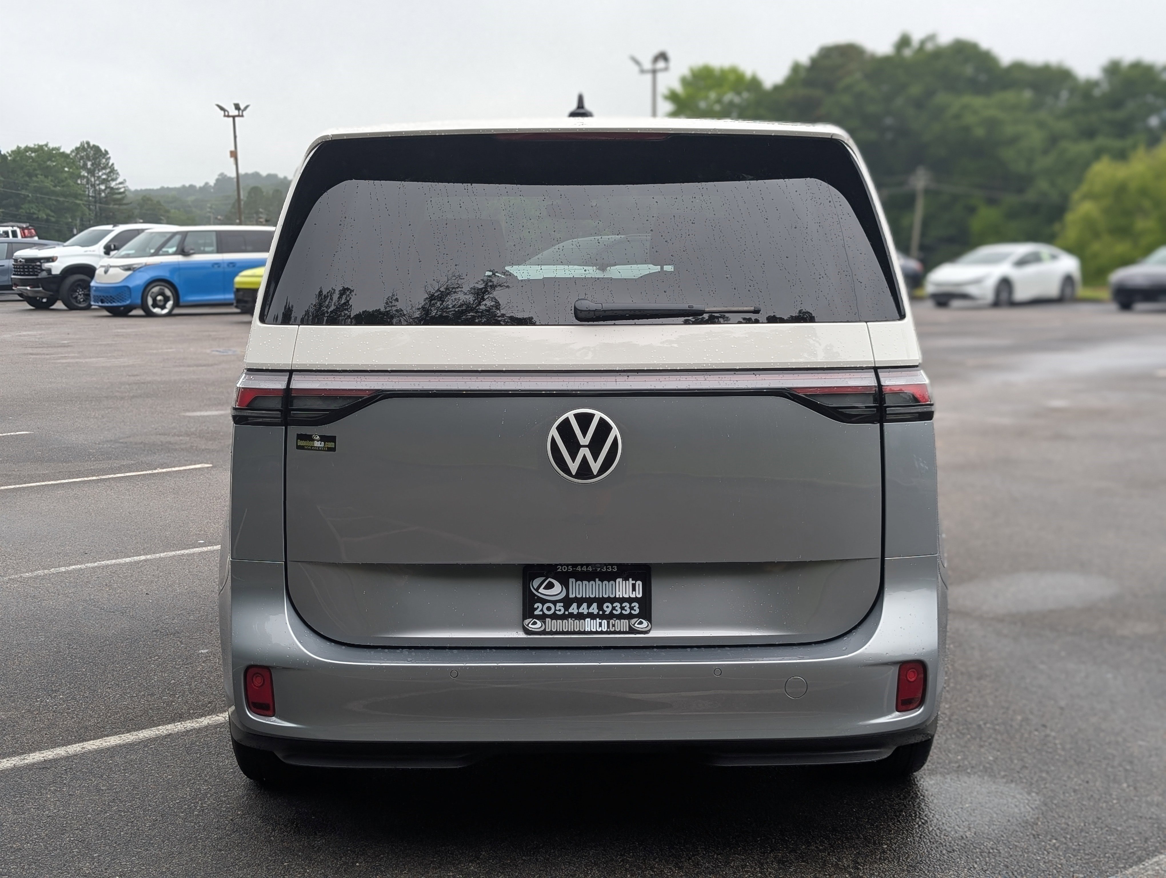 Used 2025 Volkswagen ID. Buzz Pro S Plus RWD image 8