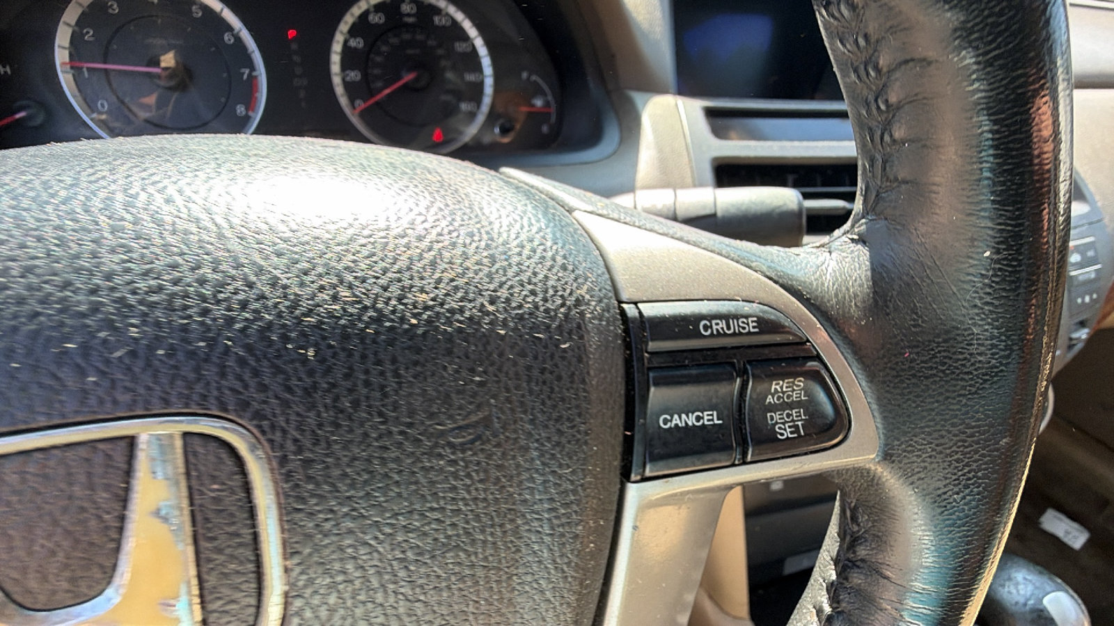 Used 2010 Honda Accord EX-L image 17
