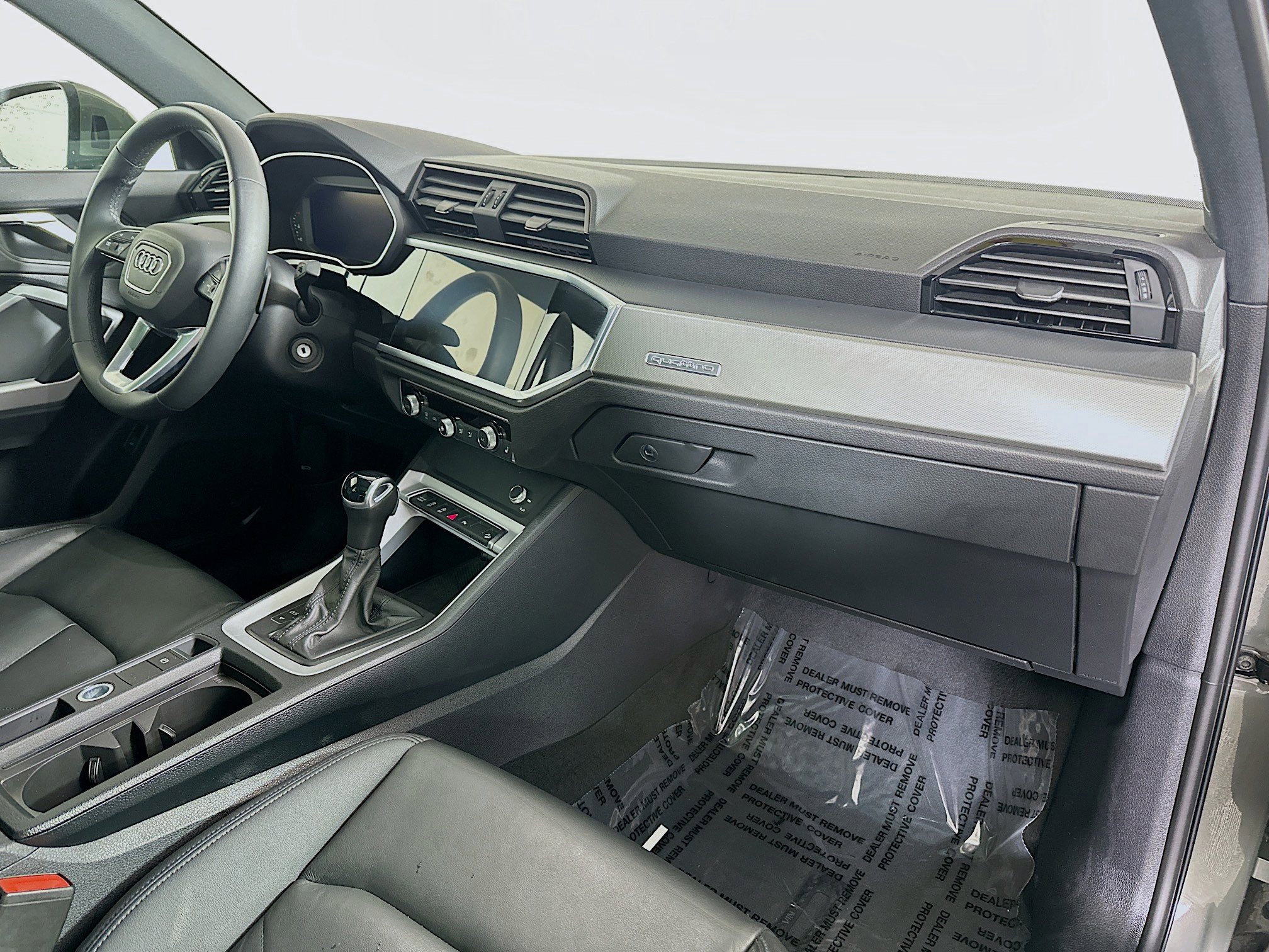 Used 2025 Audi Q3 2.0T Premium image 28