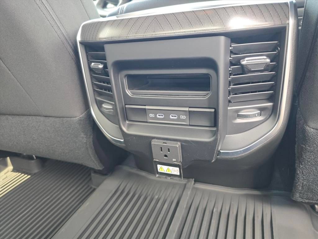 New 2027 RAM 3500 Big Horn AWD/4WD image 16