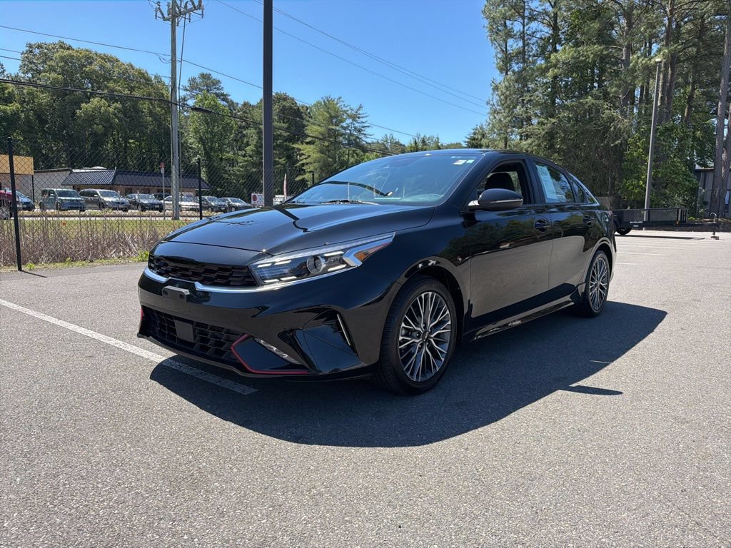 Used 2023 Kia Forte GT-Line w/ GT-Line Premium Package FWD image 2