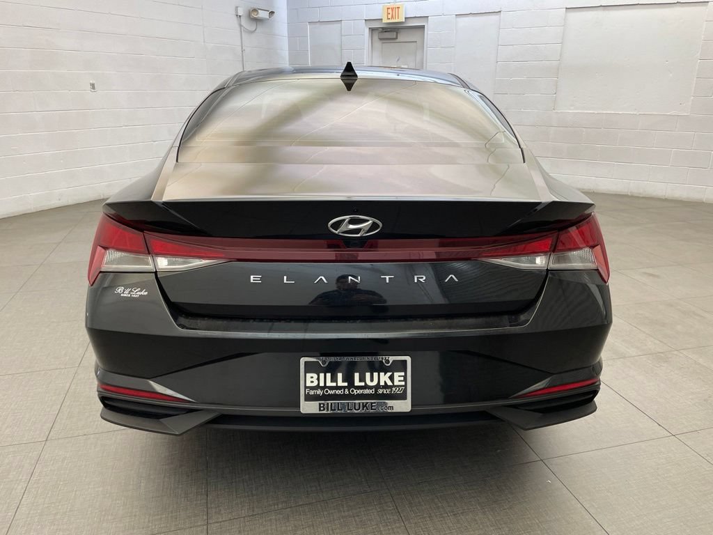 Used 2023 Hyundai Elantra SEL FWD image 7