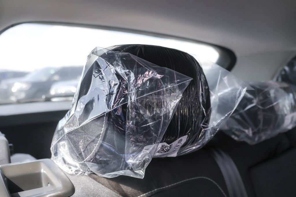 Used 2025 Volkswagen Taos S image 31