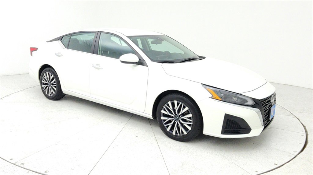 Used 2023 Nissan Altima 2.5 SV image 8