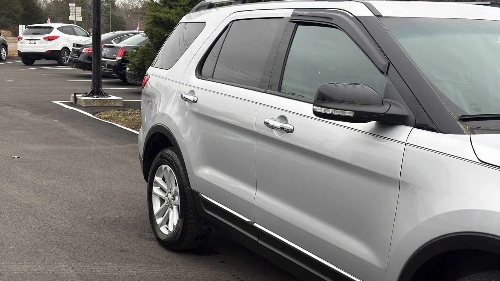 Used 2015 Ford Explorer XLT w/ Equipment Group 202A image 11