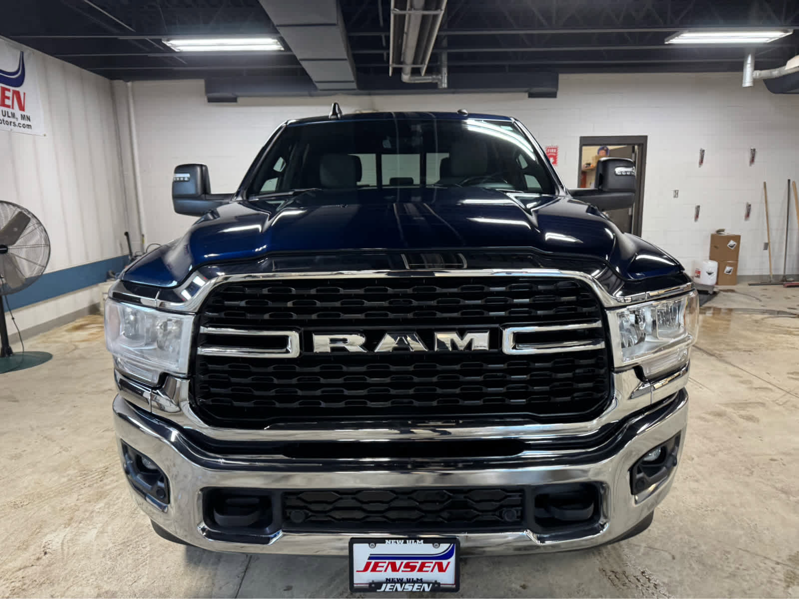 Used 2024 RAM 3500 Big Horn w/ Level 2 Equipment Group image 2