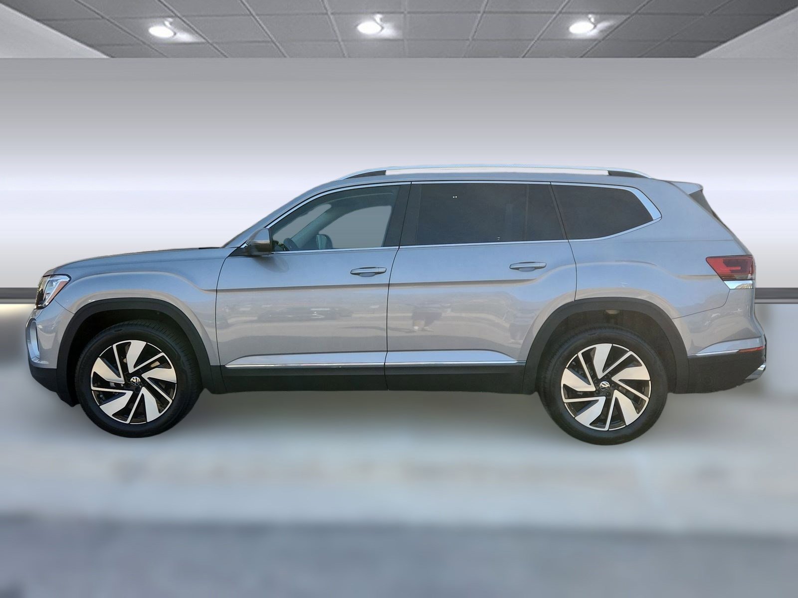 New 2025 Volkswagen Atlas SEL image 2