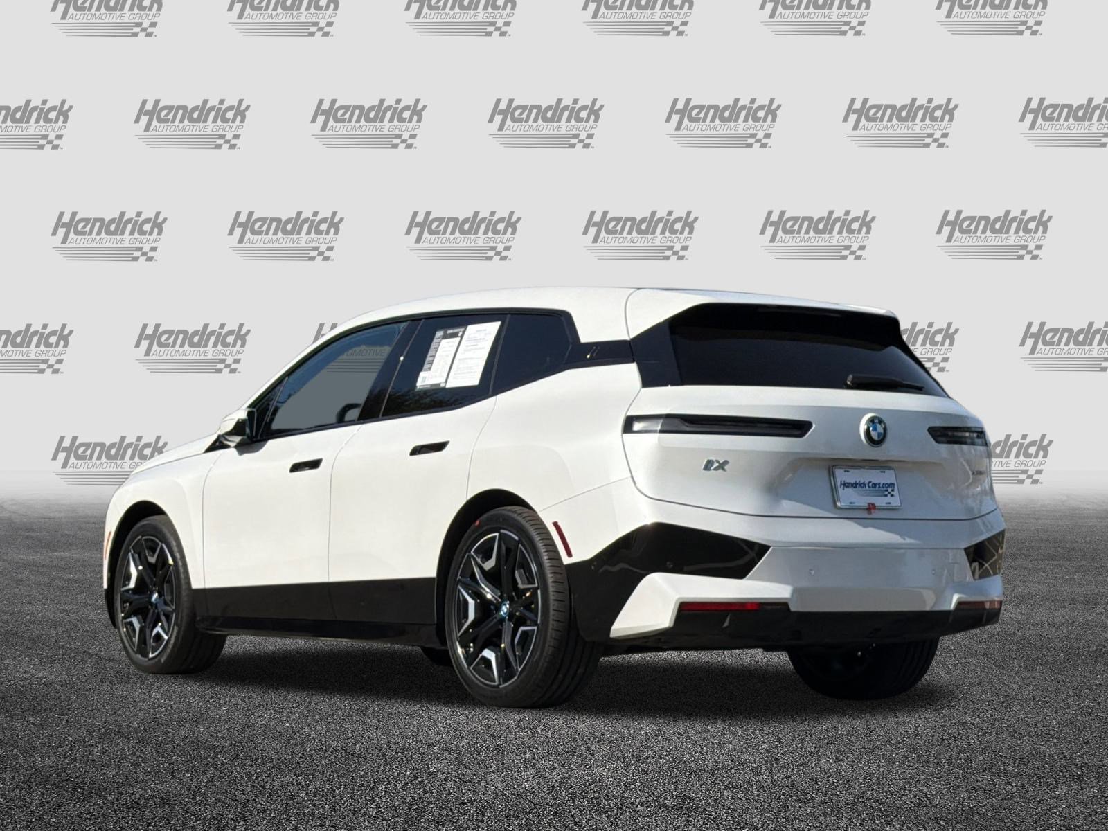 Certified 2022 BMW iX xDrive50 w/ Sport Package image 7