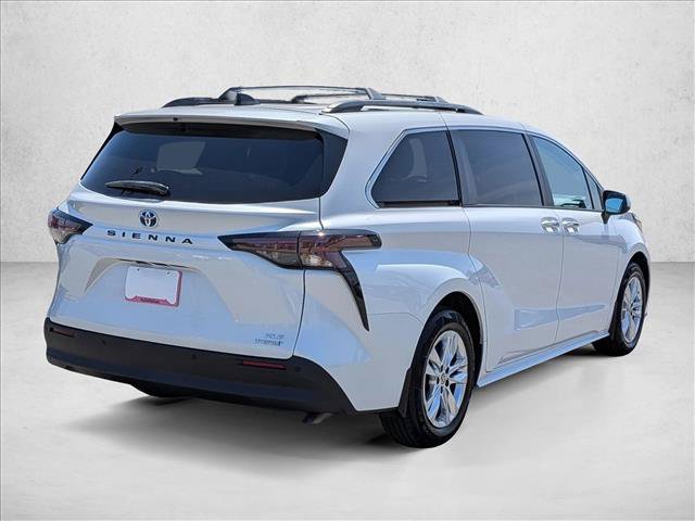 Used 2023 Toyota Sienna XLE w/ XLE Plus Package FWD image 5