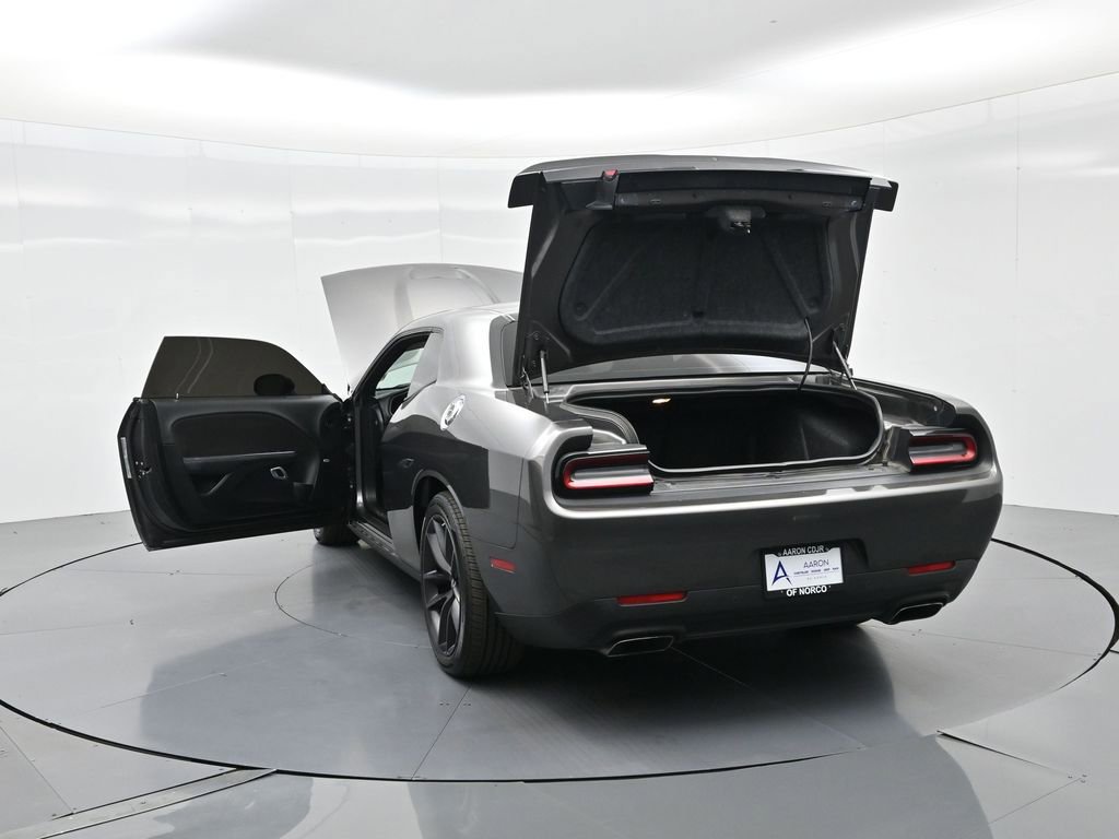 Used 2022 Dodge Challenger R/T w/ Performance Handling Group image 38