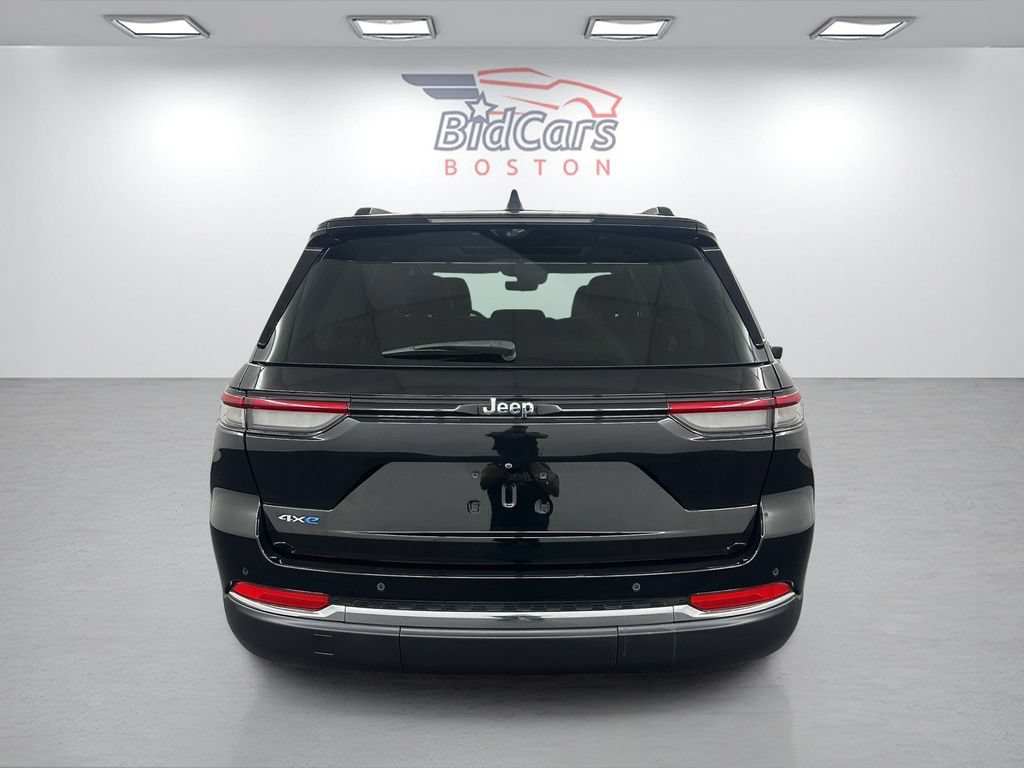 Used 2022 Jeep Grand Cherokee Limited 4xe w/ Luxury Tech Group II AWD/4WD image 5