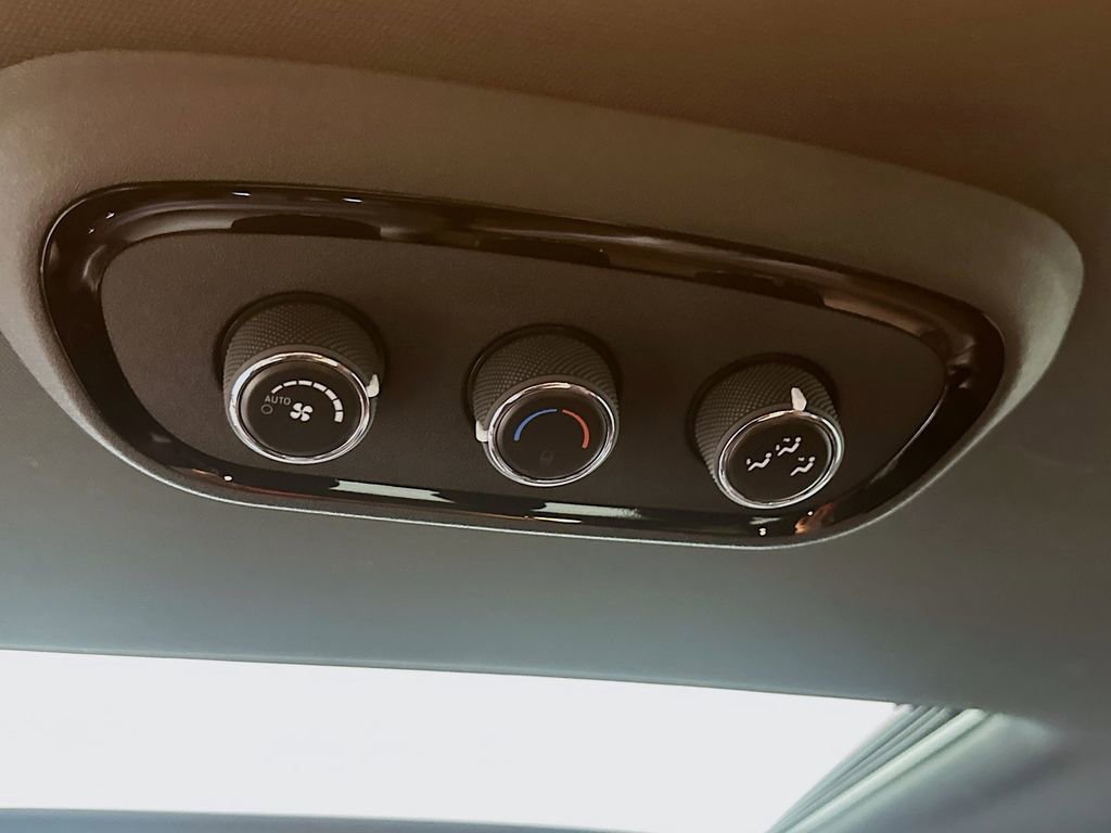 Used 2024 Dodge Durango R/T image 34