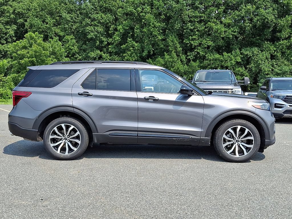 Used 2023 Ford Explorer ST-Line w/ Class IV Trailer Tow Package AWD/4WD image 7