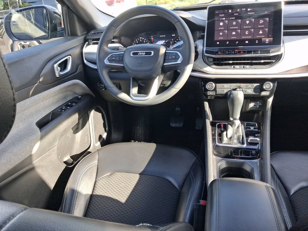 Used 2023 Jeep Compass Latitude AWD/4WD image 15